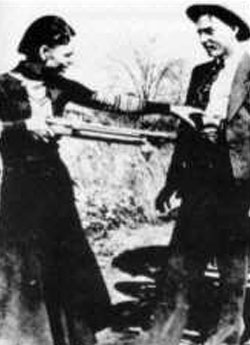 Bonnie Parker Clyde Barrow monsters on the loose, Axemen heroes